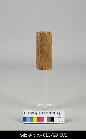 藏品(布袋戲製作-雕刻步驟(一)選材)的圖片